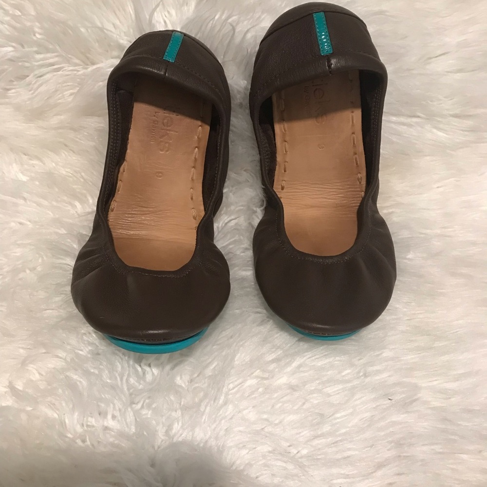 Tieks chocolate brown.  SOLD
